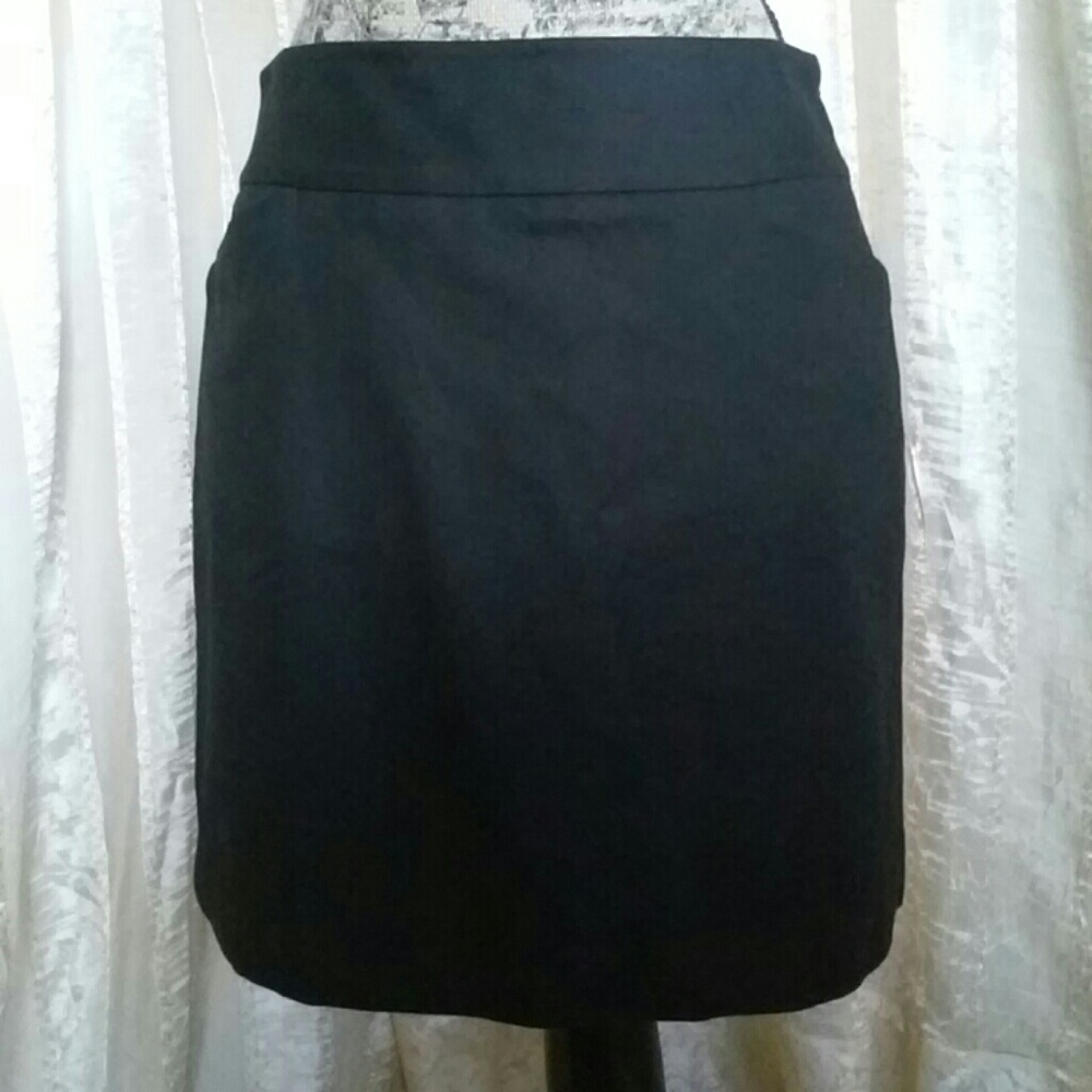 Ann Taylor LOFT Women's Black Skirt